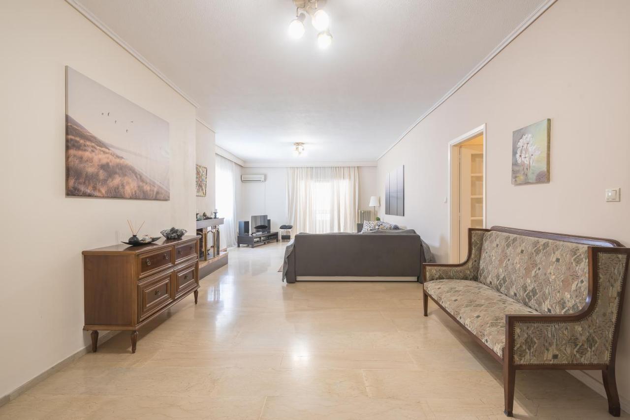 Lovely & Spacious 2-Bedroom Rental Unit In Glifada Atenas Exterior foto